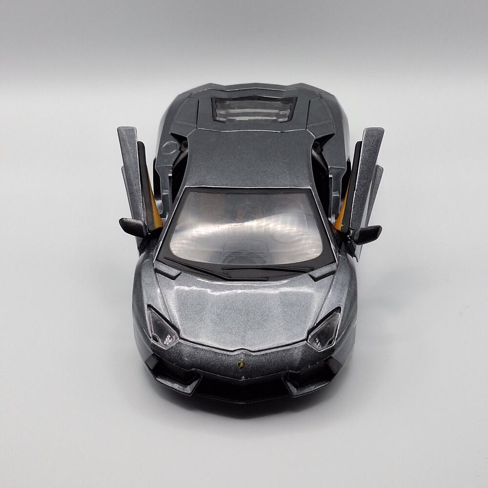 Maisto 1/24 Lamborghini Aventador LP700-4 Diecast Model Car Metallic Grey Loose